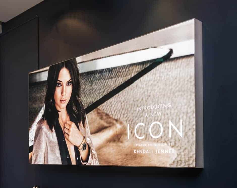 Wall-Mounted SEG Fabric Lightbox